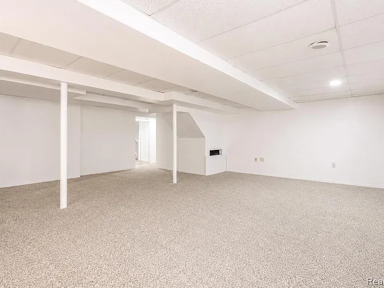 22733 Coachlight Cir — Photo 30