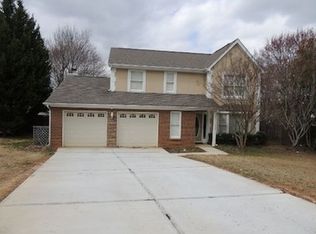 215 Willow Trace Ct, Alpharetta, GA 30022