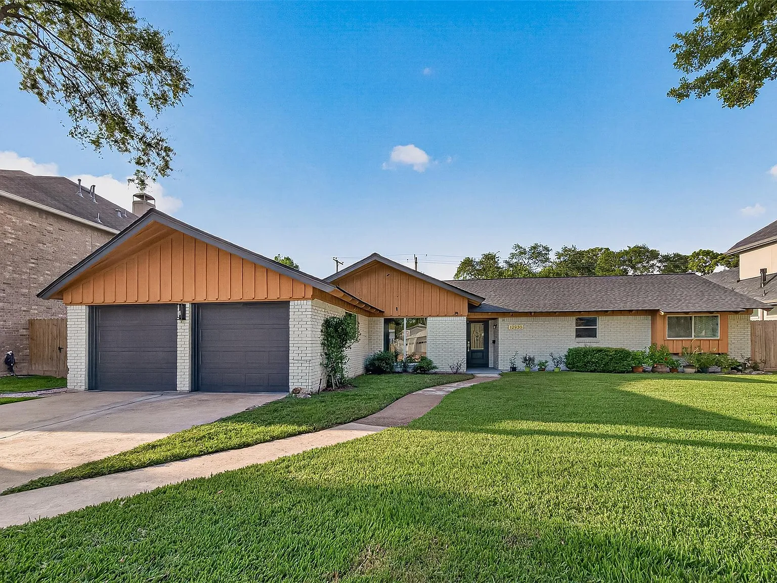 4 bed, 3.0 bath, 2153 sqft, $3,800 — Photo 1