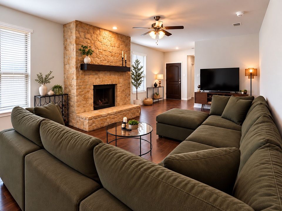 1st image of 589 Concho St