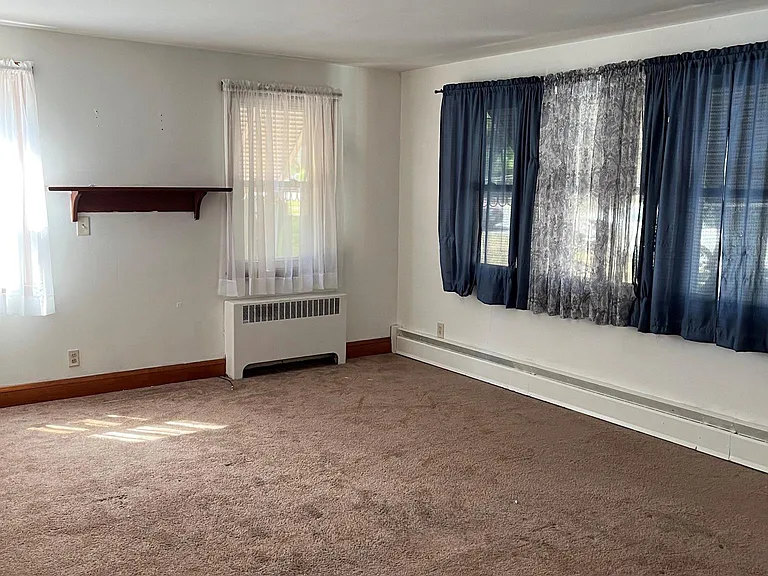 26 Kemper Ave — Photo 2