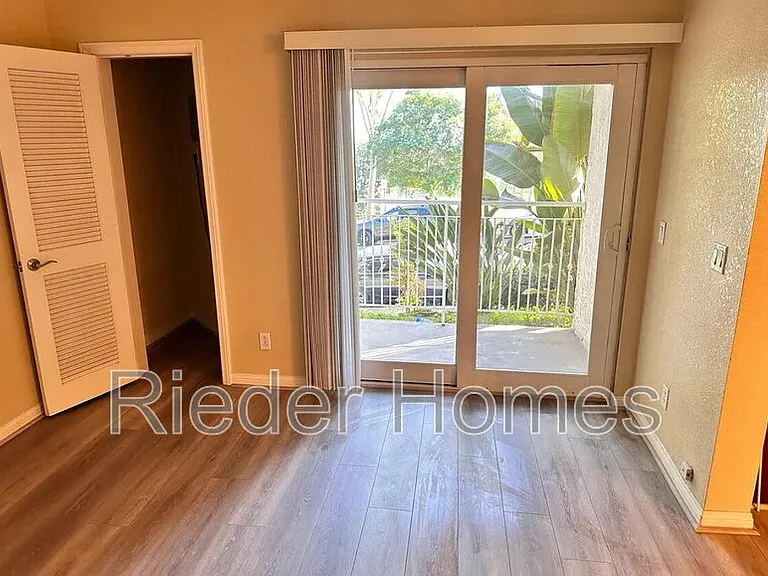 5252 Orange Ave #103 — Photo 4