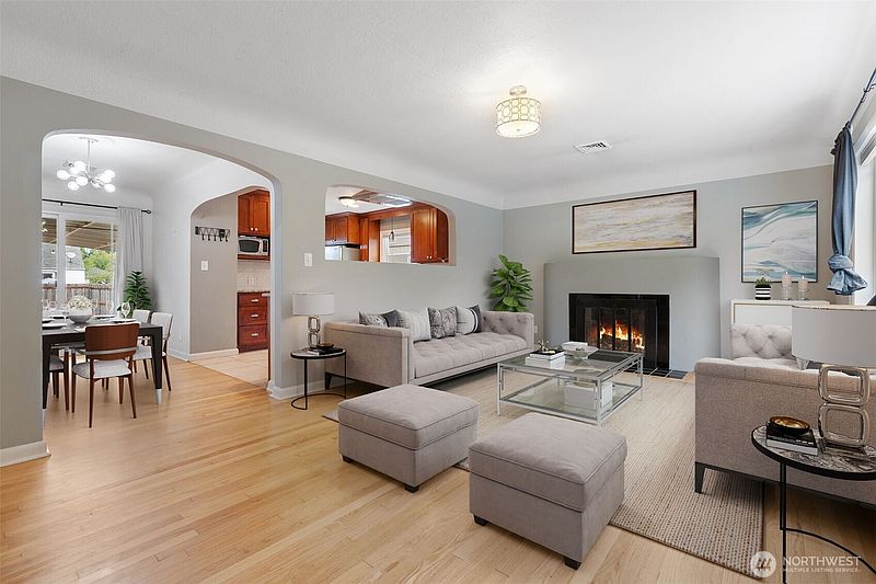 3rd image of 647 23rd Avenue