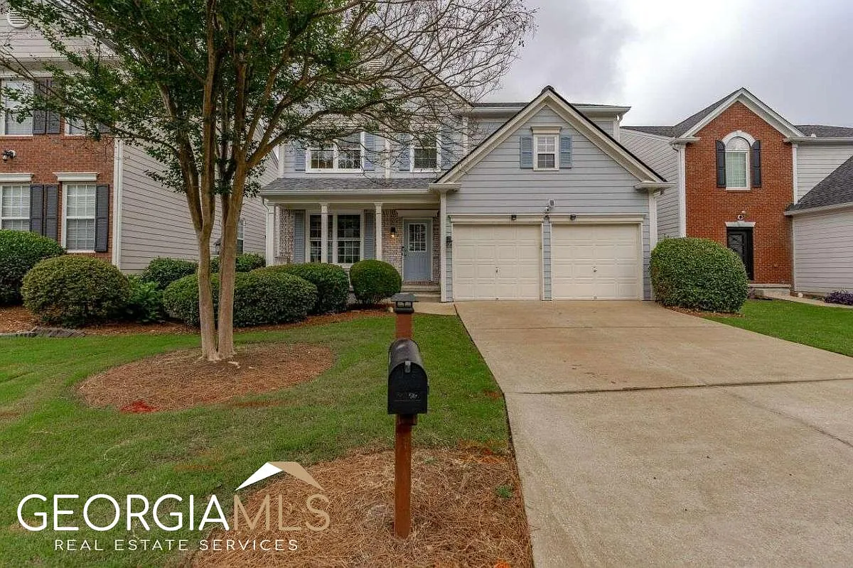 2516 Alvecot Cir SE photo 1