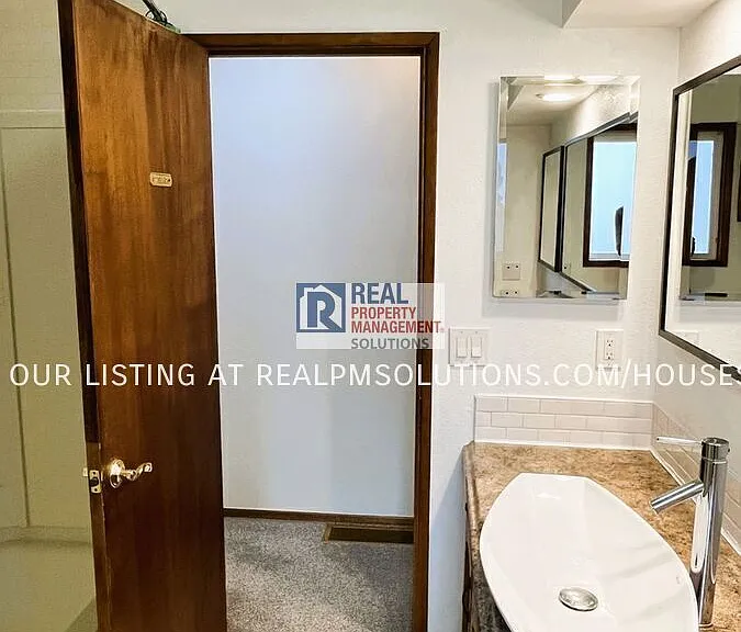 1120 NE 153rd Ave — Photo 32