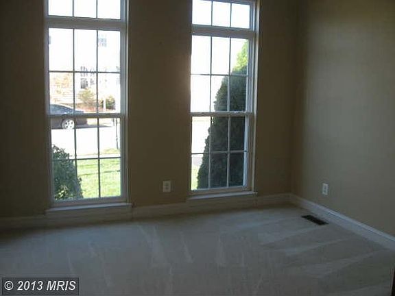 5th image of 22798 Courtland Park Dr