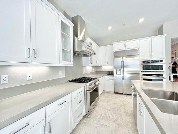 4th image of 8154 Rose Quartz Cir