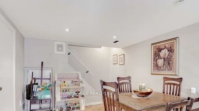 6 Monaco Ct — Photo 20