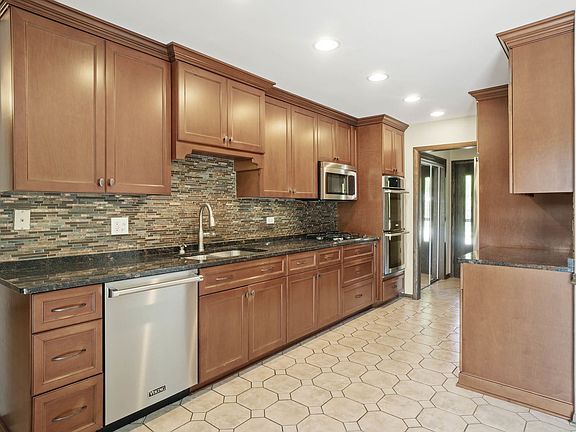 3rd image of 7763 Sycamore Dr