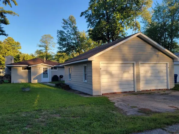 5171 Pleasant Dr, Beaverton, MI 48612