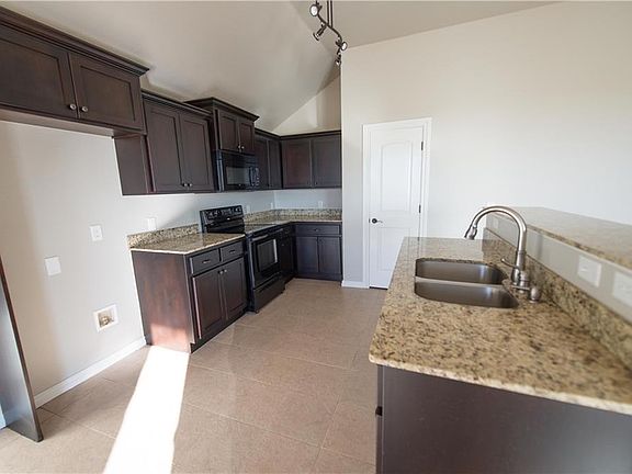 4th image of 9713 Crooked Creek Ln