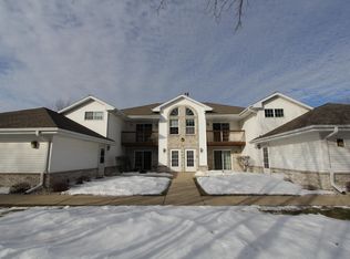 6145 S Creekside Dr UNIT 8, Cudahy, WI 53110