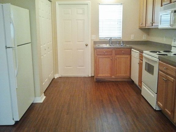 4th image of 9261 N Travis Dr