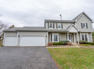 19N130 Woodview Pkwy, Hampshire, IL