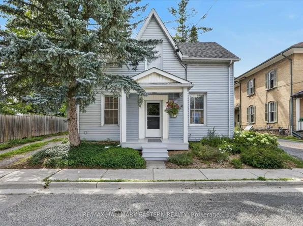 451 Stewart St, Peterborough, ON K9H 4B4