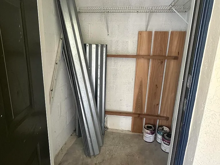 141 SW Palm Dr #202 — Photo 34