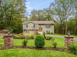 945 Tarkiln Rd, Burrillville, RI 02830