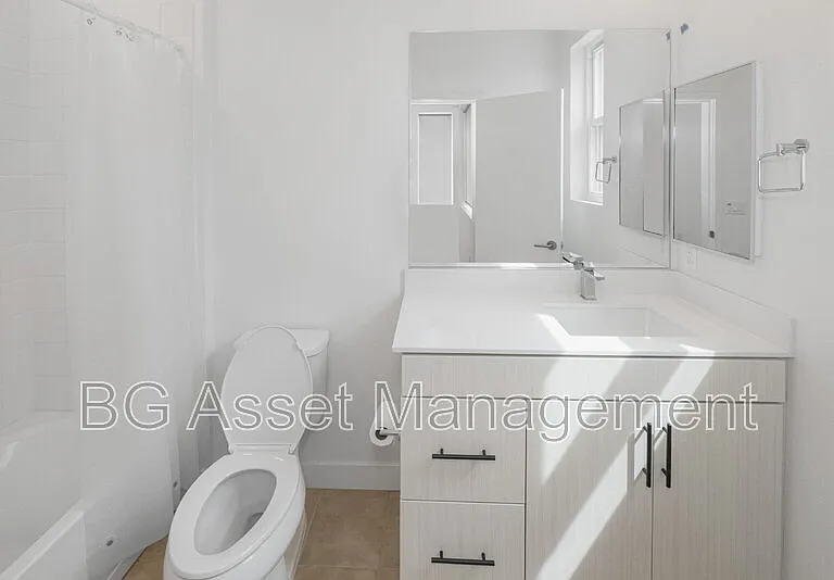 3909 Wattling St — Photo 25