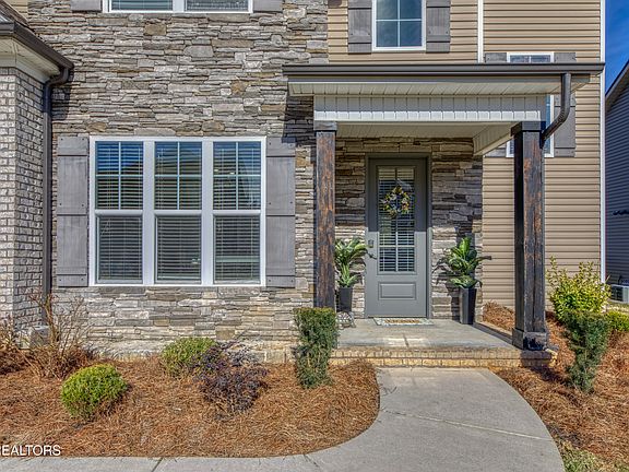 2nd image of 8927 Highbury Way