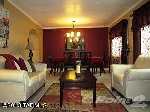 FORMAL LIVING/DINING