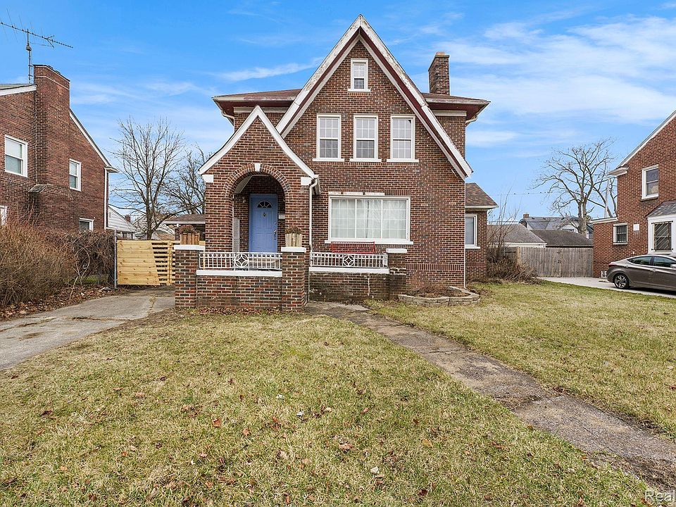 1st image of 221 W Grixdale
