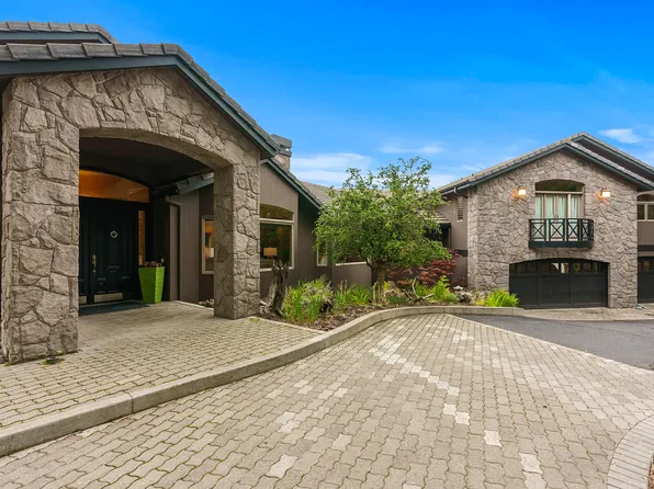 1122 NW Foxwood, Bend, OR 97703