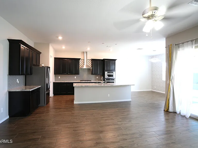 1201 E Cherrywood Pl — Photo 35