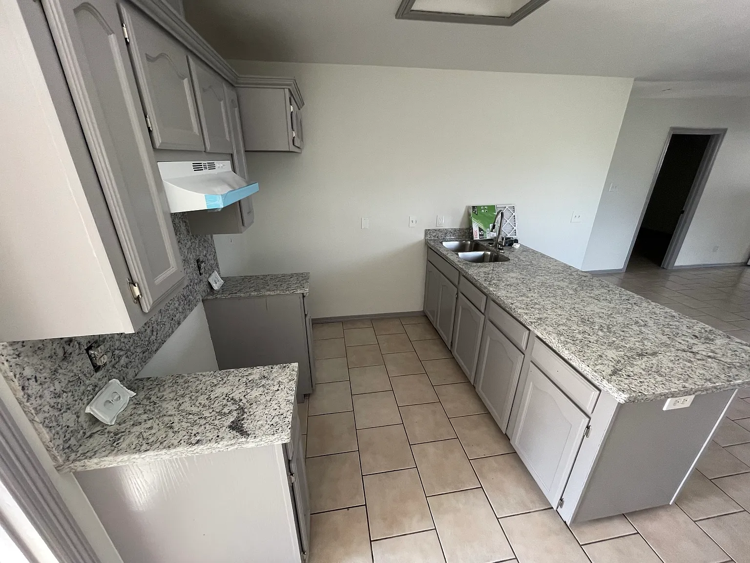 2 bed, 845 sqft, $850 — Photo 3