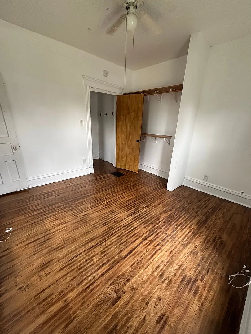 Olive Street 2503 — Photo 3