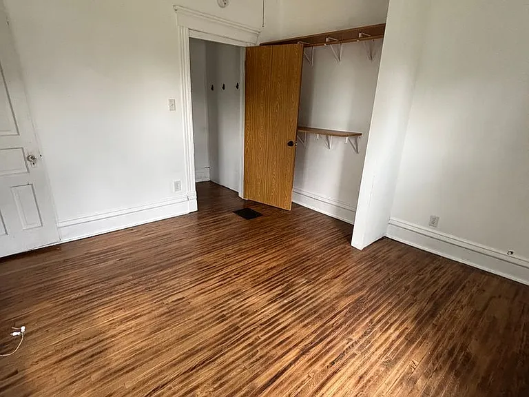 Olive Street 2503 — Photo 3