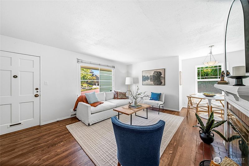3rd image of 8221 23rd Avenue NE