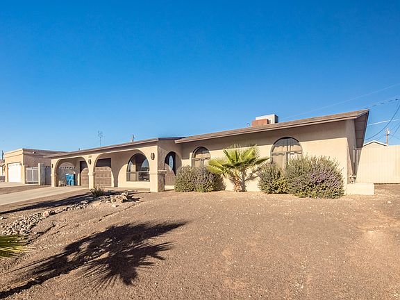 3rd image of 3280 Sand Piper Dr