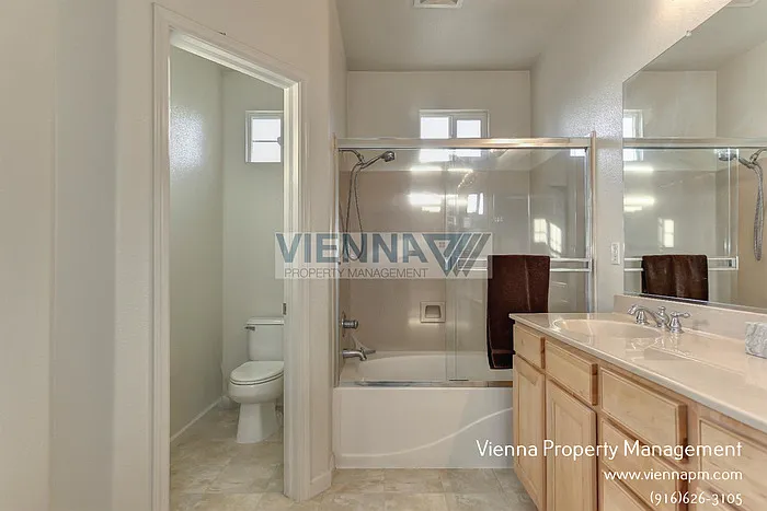 1003 Ferry Cir — Photo 26