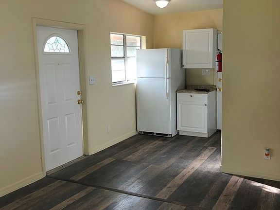 2nd image of 2019 Leon Ave