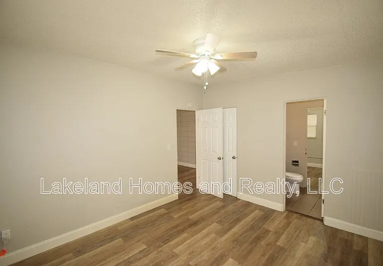 730 26th St NW — Photo 14