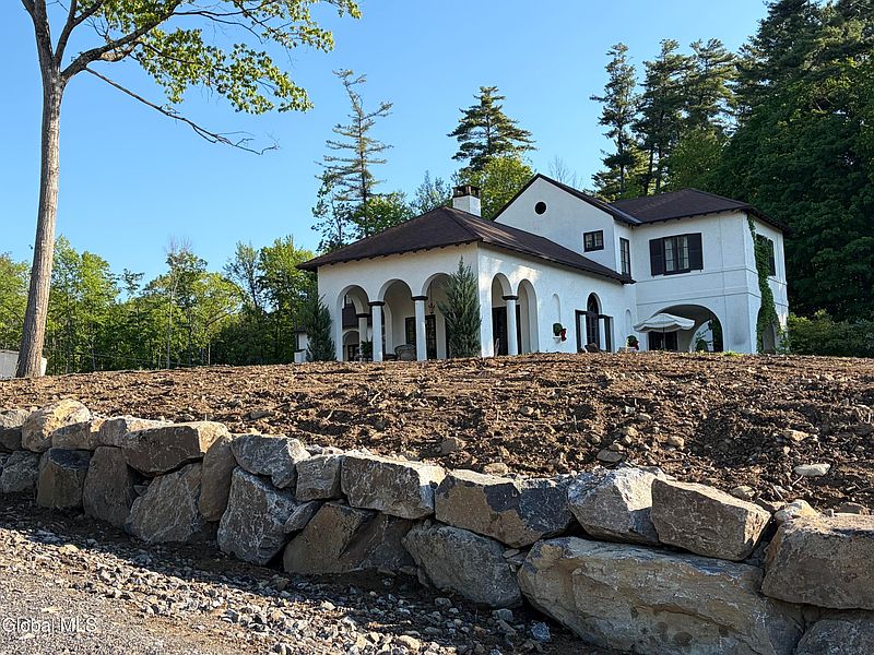 4th image of 60 Pine Hill Road