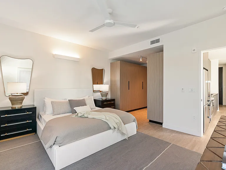 Venue Residences — Photo 71