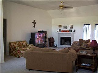 2nd image of 118 San Saba Ave
