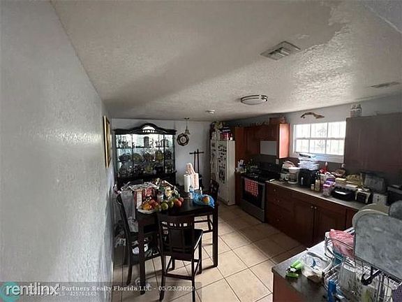 3rd image of 10330 NW 25th Ave