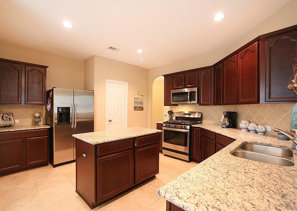 1st image of 17507 Bermondsey Ct