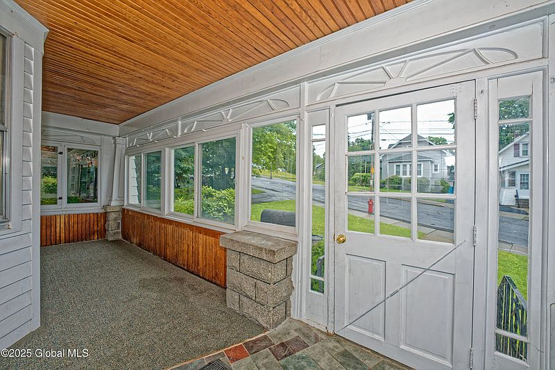 4th image of 42 Lawn Avenue