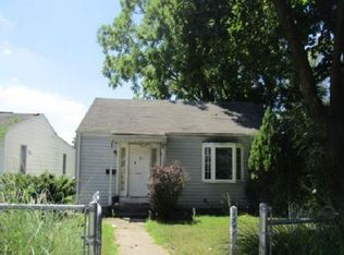 1446 Sorin St, South Bend, IN 46617