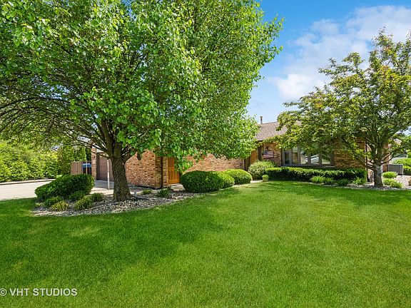 2nd image of 11611 Pineview Dr
