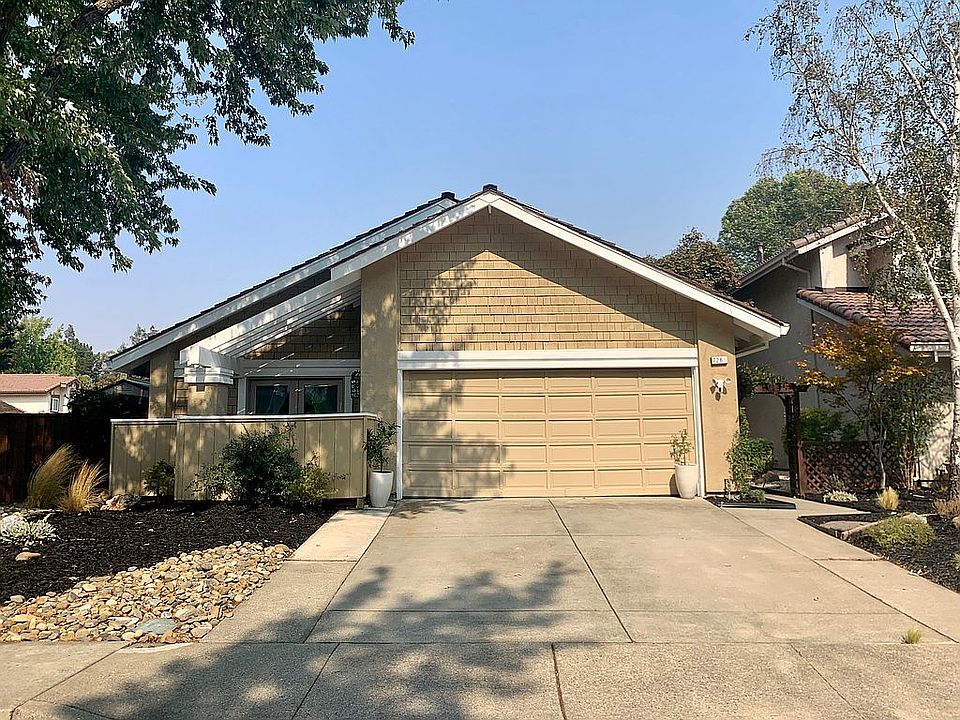 1st image of 7265 Castle Dr