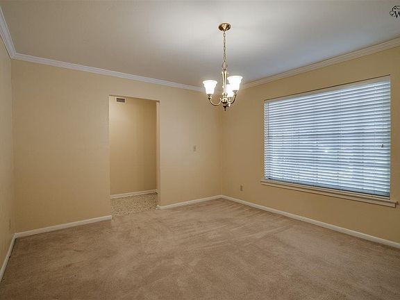 4th image of 2607 Elmwood Ave