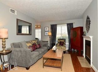 606 Glenleaf Dr, Peachtree Corners, GA 30092