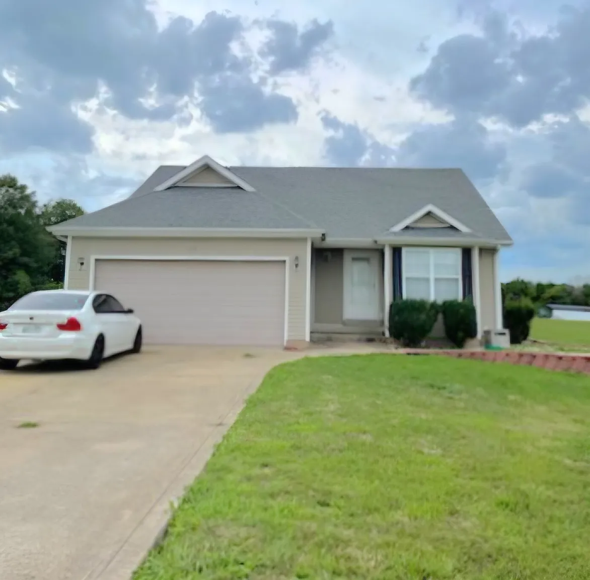 117 Windy Hill Dr photo 1