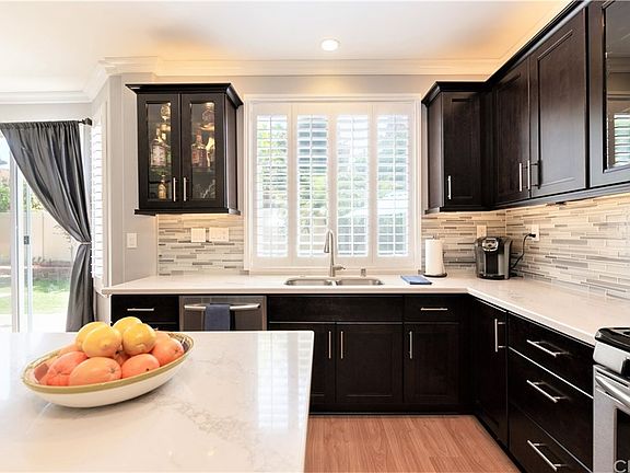 2nd image of 70 Ivywood