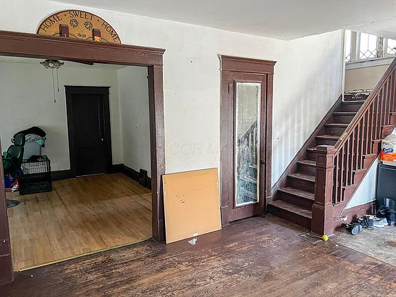 5th image of 631 Girard Ave