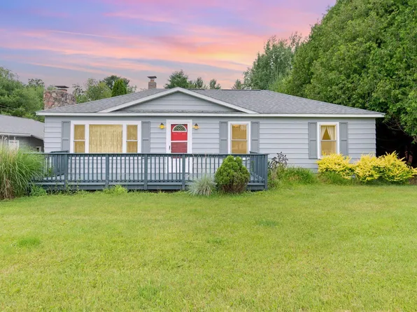 208 S Plank Rd, Tawas City, MI 48763